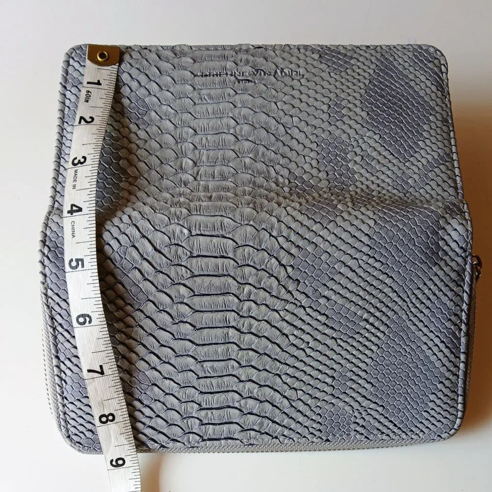 GUC Adrienne Vittadini Faux Leather Animal Scale Textured Full Zip Wallet - Picture 6 of 7